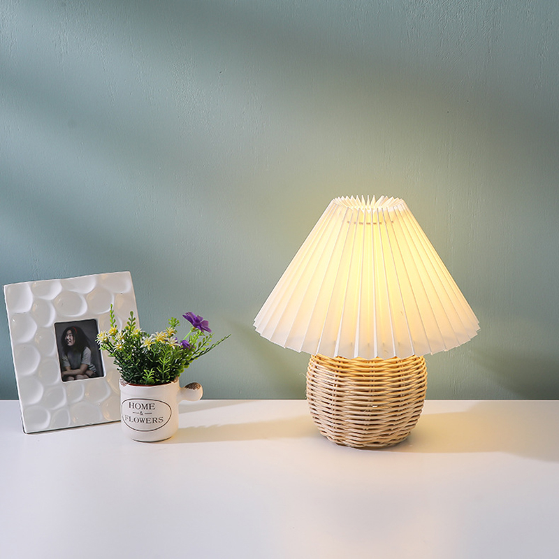SCKDAY LED Pleated Table Lamp  - Outdoor Furniture Cafe recension och pris